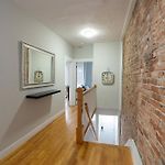 Spacious City Retreat, 3Br