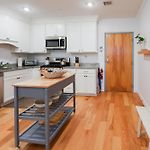 2Br2Ba South End Gem Steps To Northeastern