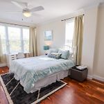 Upscale South End Apt Walk To Northeastern