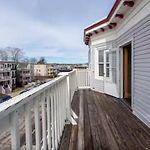 Vibrant 4Br Boston Apt - Balcony, Bathtub, Tv Near I-95 & Pet Friendly 903