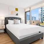 Full Private Apt Downtown Seaport