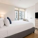 Full Private Apt Downtown Seaport