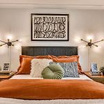 Luxe Boston Condo Near T