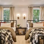 Luxe Boston Condo Near T