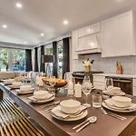 Luxe Boston Condo Near T
