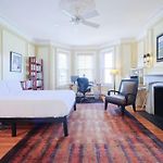 Boston Brownstone Stay, Includes Parking
