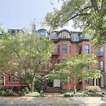 Boston Brownstone Stay, Includes Parking