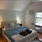 -No70- Fancy Room In A House - Walking Distance To Green Line T Station - Centrally Located At Brighton Boston