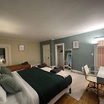 -No66- Fancy Room In A House - 2 Beds - Steps To Boston College & Green Line At Brighton Boston