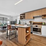 2-Bedroom Lux Apt In Seaport Next To Convention Center
