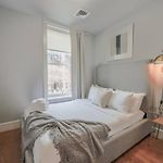Spacious 1Bed 1Bath In Back Bay