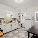 Boston Room W/ Ac, W/D & Green Line