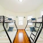 Inviting 4Br Boston Apt - Kid Friendly - Near I-95 & Free Parking 90-2