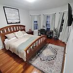 Stylish 3Br King Bed Ideal For Professionals