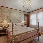 Charming 3Br Boston Stay Garage Ev, Pool Table