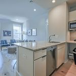 Back Bay Gem 1Br On Newbury Street