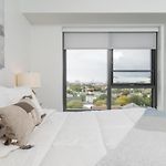 Cozy 2Br Near Harvard With Gym Golf & Work Space