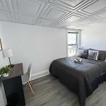 2Br Near Airport Public Transit To Downtown