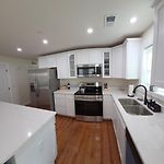 A New 3 Bedroom 4 Beds 2 Bath, Apt 1