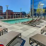 Lux Apt With Pool