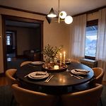 Elegant 4Br Boston Stay Free Garage, Ev Charger