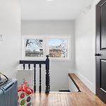 Bright And Spacious 3Br Apt, Gated 2 Car Parking
