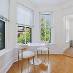 Boston Brownstone, Steps To Shopping & Dining