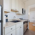 Stylish Boston Stay, Walk To T & Newbury St!