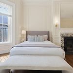 Elegant Back Bay Stay On Hereford Street
