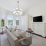 New! Back Bay, Green Line, Newbury St & Hynes