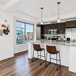 Spacious Apt In Seaport