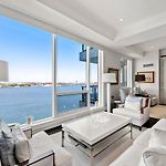 Apartment Spacious Living View
