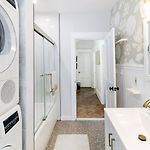 2 Full Kitchens, Near Airport, Yard & Fire Pit