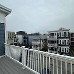 Homestay In Boston West Bellflower Street