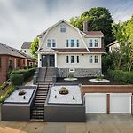 Luxury Designer 3Br - Office - Sunroom - Garage - Boston