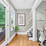 Top-Floor, 2-Bedroom Balcony Near Red Line