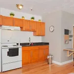Downtown Apt, Perfect For Medical Workers Apartment