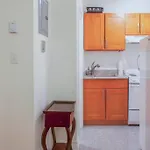 Downtown Apt, Near Grocery And Hospitals Apartment