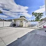 Renovated Apt - Walk To Downtown Transit! Holiday home *