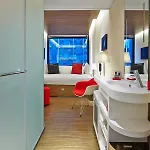 Citizenm North Station Hotel 4*