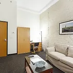 Studio Ready 4 Students & Traveling Professionals! 310 *
