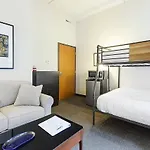 Studio Ready 4 Students & Traveling Professionals! 310 Apartment