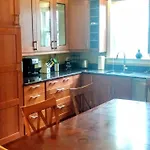 2 Bedroom In Jamaica Plain With Parking