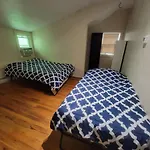 Private Bedroom Near Guest house *