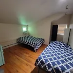 Private Bedroom Near * Boston