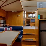 2br Spacious & Comfy 43' Yacht - Heat & Ac - On The Freedom Trail - Nights Sleep