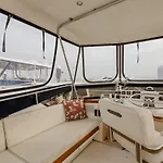 2br Spacious & Comfy 43' Yacht - Heat & Ac - On The Freedom Trail - Nights Sleep