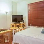 Downtown Apt, Near Grocery And Hospitals *
