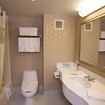 Hampton & Crosstown Center Hotel Boston