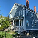Beautiful Victorian House, Homestay Boston
